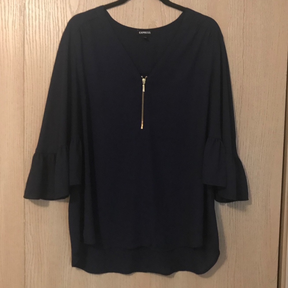 Express Bell Sleeved Top